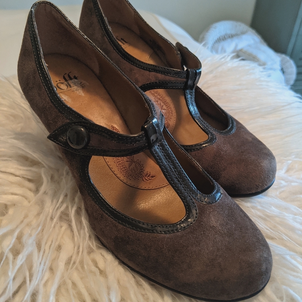 Sofft brand,  Mary Jane Suede Pump